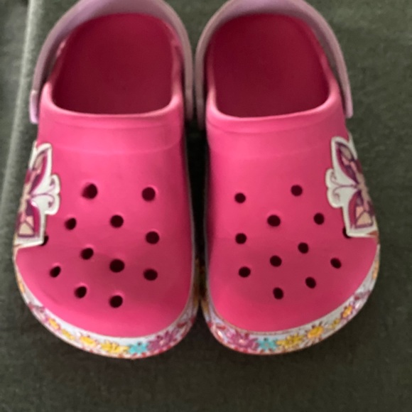 my crocs are too big
